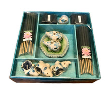 Carica l'immagine nel visualizzatore di Gallery, Set di incensi a sticks e a confetti, porta incenso e candeline a forma di elefante in sei diverse fragranze