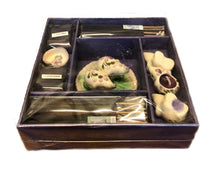 Carica l'immagine nel visualizzatore di Gallery, Set di incensi a sticks e a confetti, porta incenso e candeline a forma di elefante in sei diverse fragranze