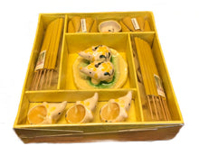 Carica l'immagine nel visualizzatore di Gallery, Set di incensi a sticks e a confetti, porta incenso e candeline a forma di elefante in sei diverse fragranze