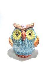 Carica l'immagine nel visualizzatore di Gallery, Civette in ceramica pugliese dipinte a mano in due diversi colori