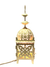 Carica l'immagine nel visualizzatore di Gallery, Lanterna bianca con pietre di sale grezze