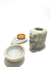 Carica l'immagine nel visualizzatore di Gallery, Bruciatore d'essenza con elefante in pietra saponaria