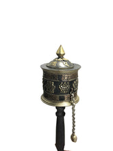 Carica l'immagine nel visualizzatore di Gallery, Mulino delle preghiere medio 26 cm in ottone, legno e pietre dure