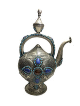 Carica l'immagine nel visualizzatore di Gallery, Teiera Tibetana in argento e pietra turchese, lapislazzuli e corniola