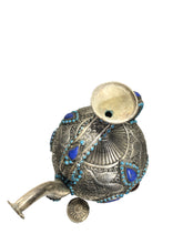 Carica l'immagine nel visualizzatore di Gallery, Teiera Tibetana in argento e pietra turchese, lapislazzuli e corniola