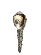 Carica l'immagine nel visualizzatore di Gallery, Tromba Tibetana in Conchiglia vera, argento, pasta turchese e corallo