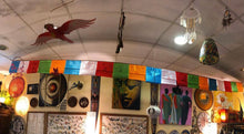 Carica l'immagine nel visualizzatore di Gallery, Bandierine Tibetane delle Preghiere