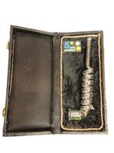 Carica l'immagine nel visualizzatore di Gallery, Cilum indiano in vetro con simbolo