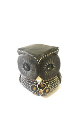 Carica l'immagine nel visualizzatore di Gallery, Civette in legno in due diverse colorazioni 7 cm