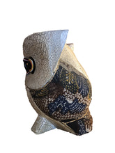 Carica l'immagine nel visualizzatore di Gallery, Civetta in legno 28 cm