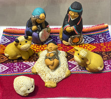 Carica l&#39;immagine nel visualizzatore di Gallery, Presepe peruviano Perù
