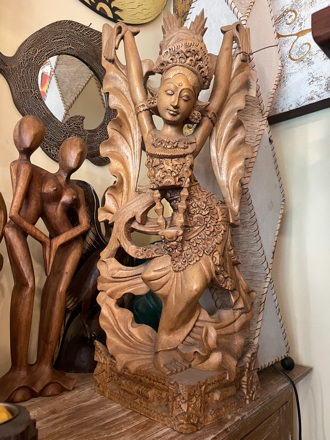 Statua Donna Balinese