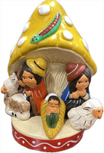 Carica l&#39;immagine nel visualizzatore di Gallery, Presepe peruviano bruco e funghetto in 3 colori
