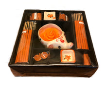 Carica l&#39;immagine nel visualizzatore di Gallery, Set di incensi a sticks e a conetti, porta incenso e candelina a forma di elefante in tre diverse fragranze
