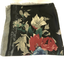 Carica l&#39;immagine nel visualizzatore di Gallery, Sciarpe thailandesi con colori e fantasie etniche
