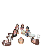 Carica l&#39;immagine nel visualizzatore di Gallery, Presepe Peruviano
