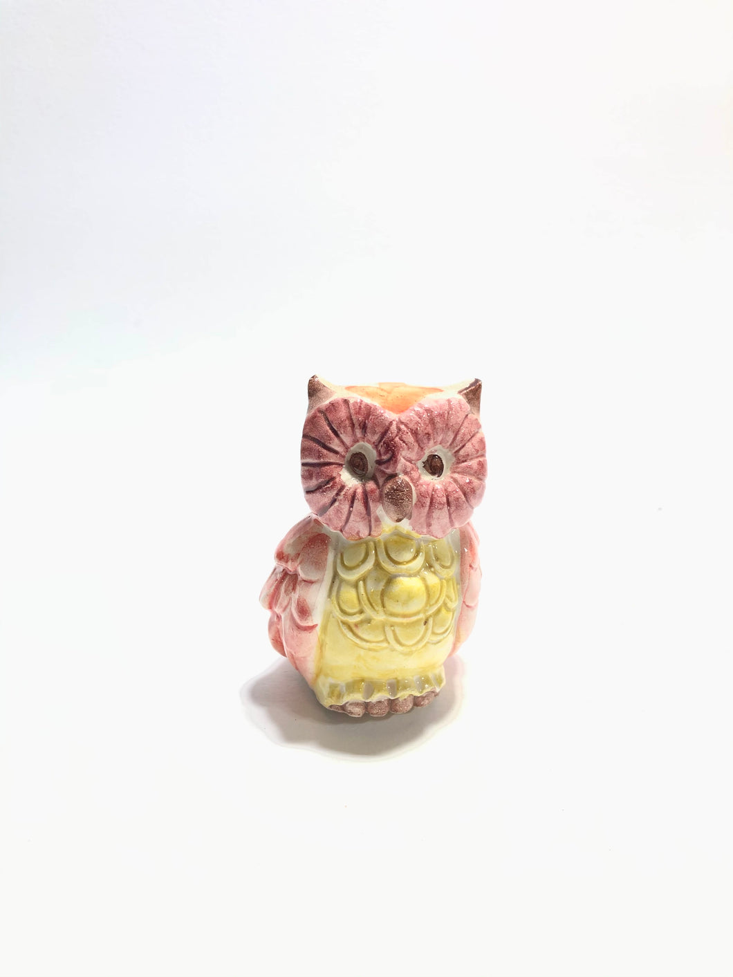 Piccole civette in ceramica pugliese dipinte a mano in tre diverse colorazioni