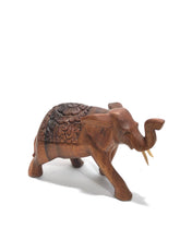 Carica l&#39;immagine nel visualizzatore di Gallery, Statua elefante in legno
