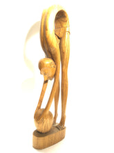 Carica l&#39;immagine nel visualizzatore di Gallery, Statua Atleta indonesiano

