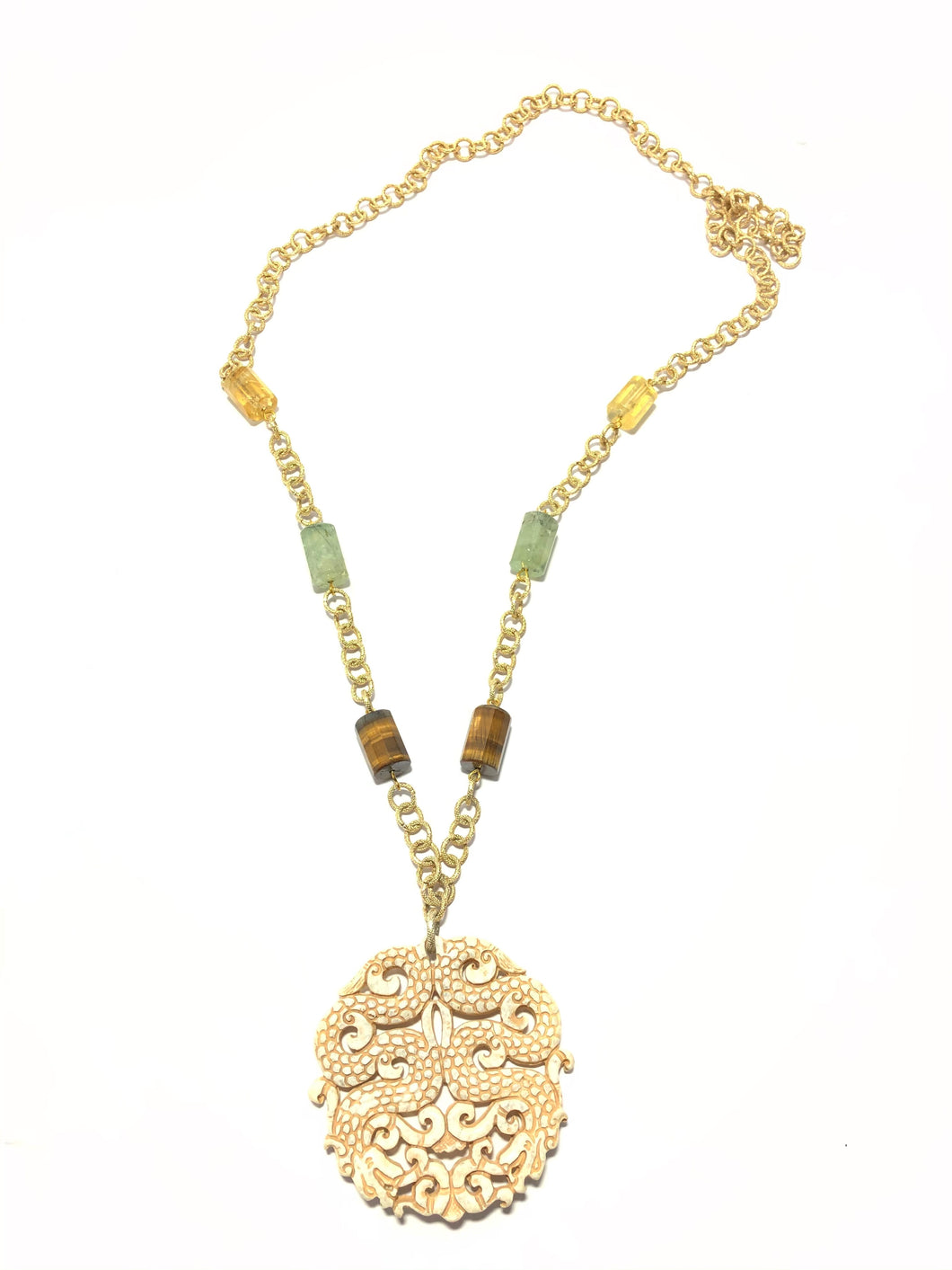 Collana in pietre dure e giada imperiale