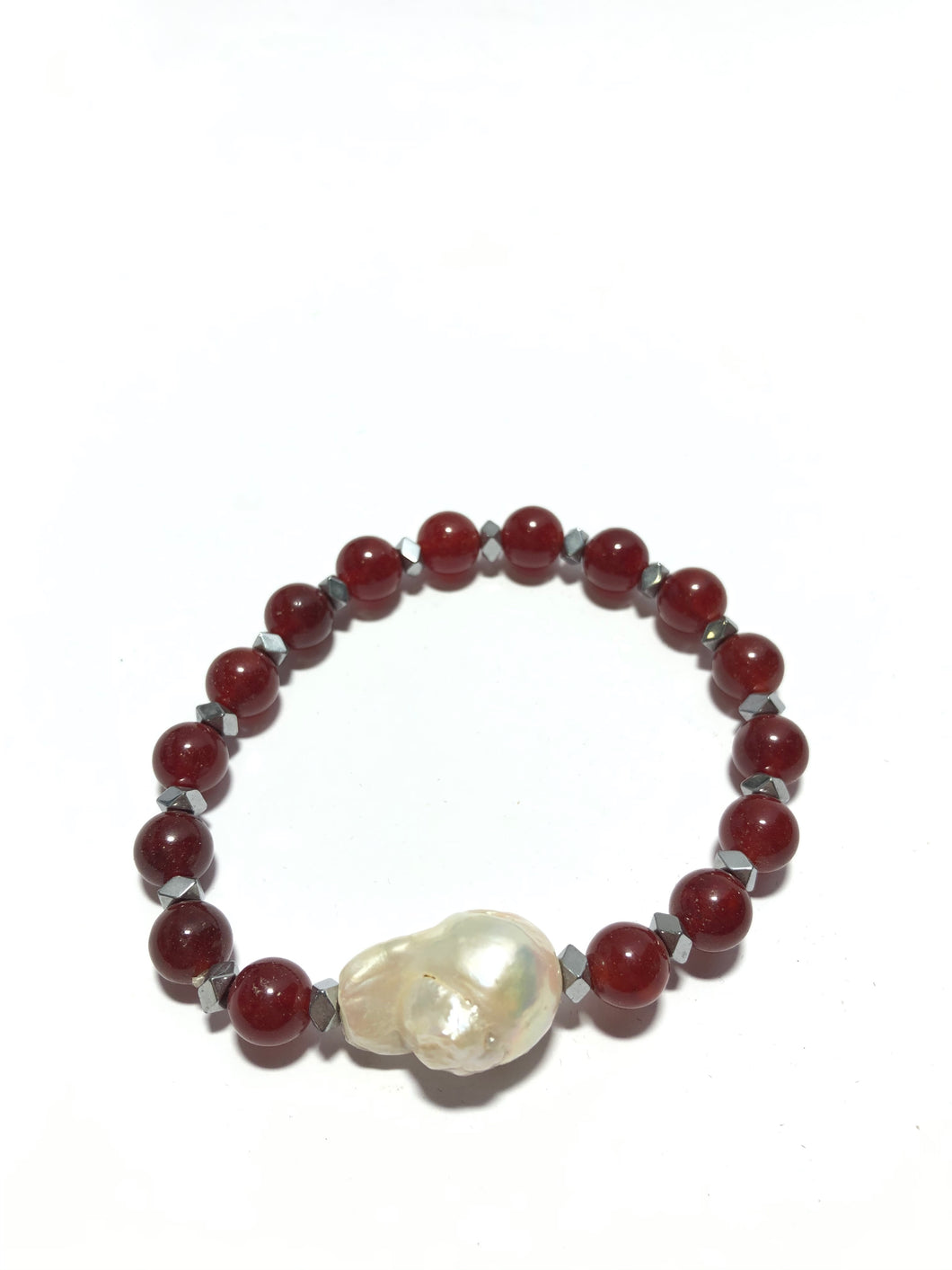 Bracciale in pietre dure e perla di bigiotteria