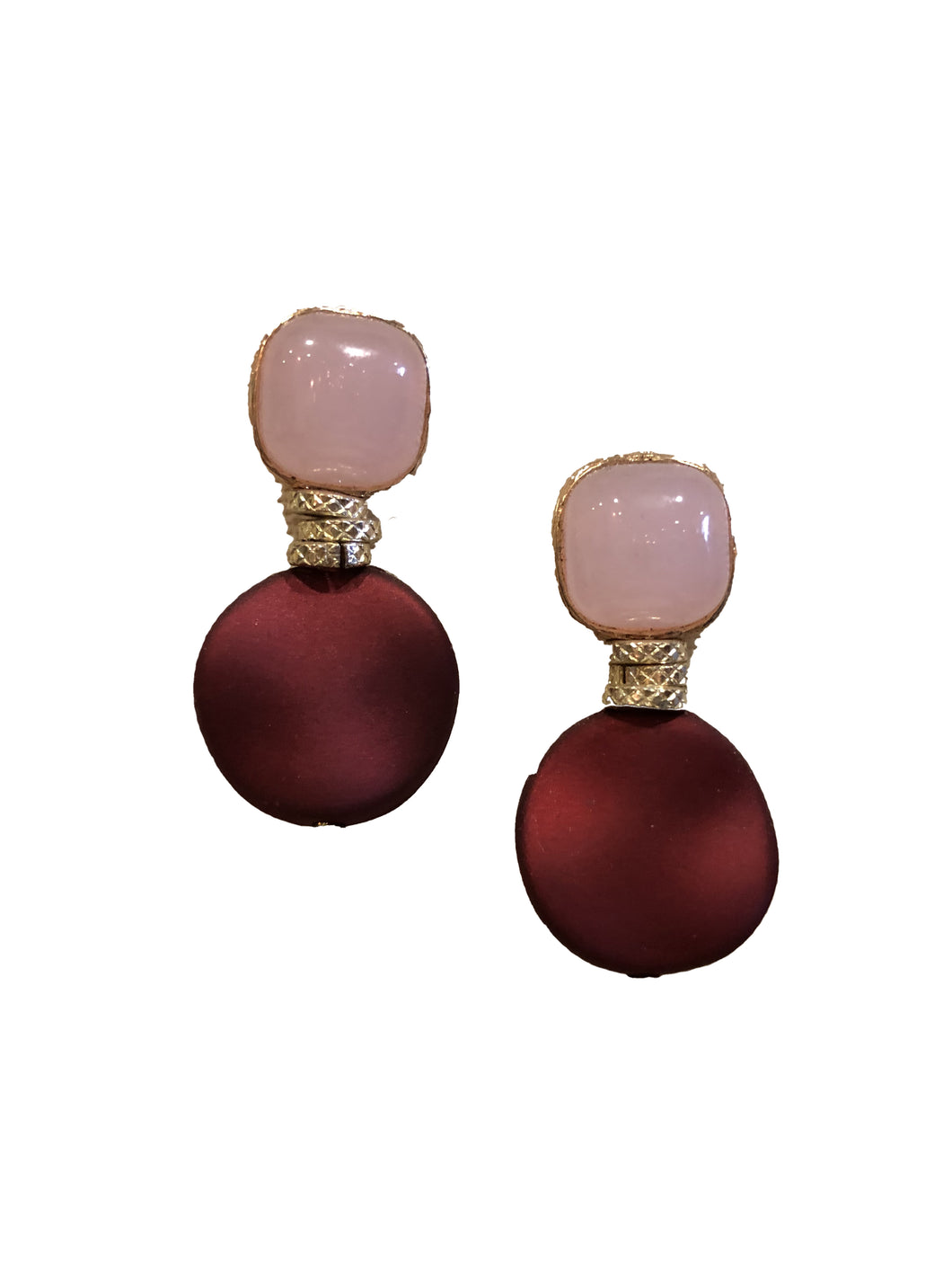 Orecchini in ottone, resina e quarzo rosa