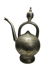 Carica l&#39;immagine nel visualizzatore di Gallery, Teiera Tibetana in Alpaca
