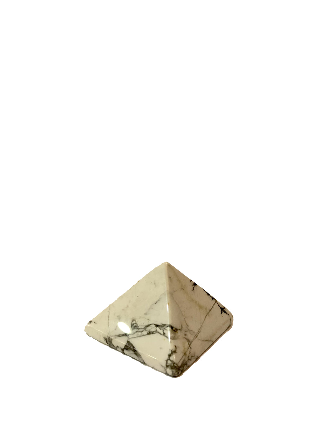 Pietra Howlite a forma di piramide