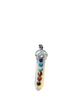 Carica l&#39;immagine nel visualizzatore di Gallery, Ciondoli con pietra dura e pietre dei 7 chakra in 6 diverse pietre 5 cm
