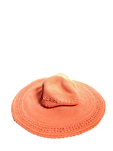 Carica l&#39;immagine nel visualizzatore di Gallery, Cappelli a uncinetto in cotone indonesiano in 12 diverse colorazioni
