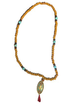 Carica l&#39;immagine nel visualizzatore di Gallery, Mala tibetano in legno, semi di Rudra e turchese con ciondolo in ottone con corallo fossile e turchese con simbolo dell&#39;Ohm e nappina in cotone
