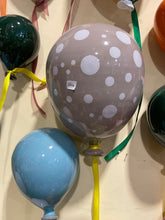 Carica l&#39;immagine nel visualizzatore di Gallery, Palloncini a pois 20 cm
