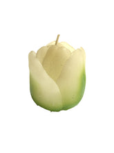 Carica l&#39;immagine nel visualizzatore di Gallery, Candela profumata a forma di fiore in due colorazioni

