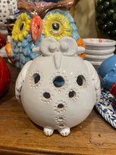 Carica l&#39;immagine nel visualizzatore di Gallery, Portacandela in ceramica pugliese con civetta
