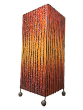 Carica l&#39;immagine nel visualizzatore di Gallery, Lampada in vetro resina in due diverse dimensioni
