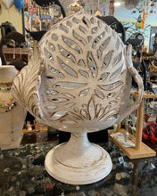 Carica l&#39;immagine nel visualizzatore di Gallery, Lampada pumo in ceramica effetto opaco striata
